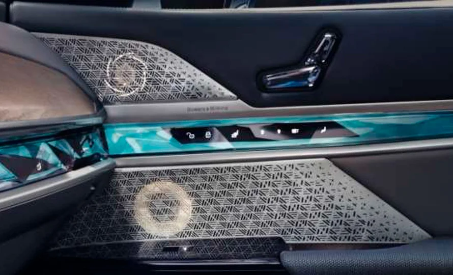 foto890_bmw-i7-tecnologia-conteudo (4).webp.webp?v=1753118227?v=1753286115?v=1759156694?v=1760536984?v=1760638108?v=1760638454?v=1760638649?v=1760638700?v=17606